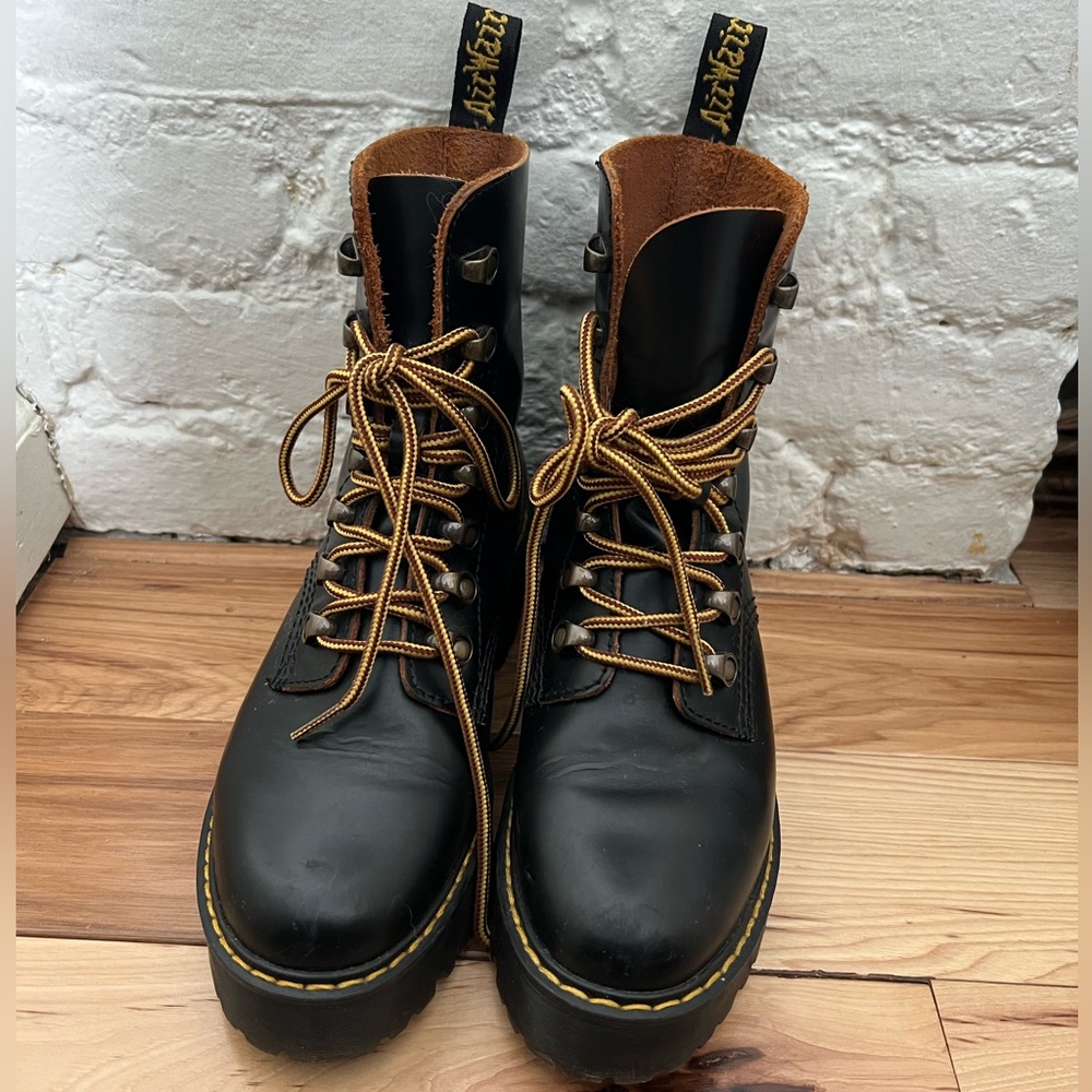 Dr. Martens Leona Boots
